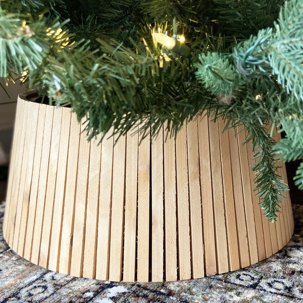 Cedar Christmas Tree Collar